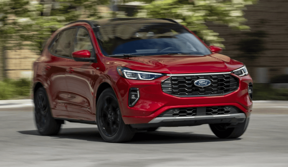 Ford відкликає понад 394 тисячі автомобілів через різні проблеми
