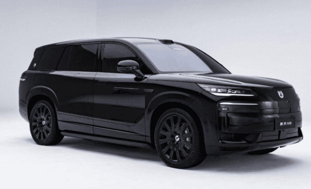 BYD готується до дебюту Denza N9: Новий флагманський позашляховик виходить на ринок