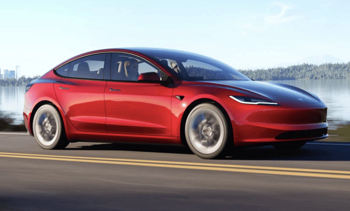 Tesla фіксує спад продажів у Китаї на тлі зростання конкуренції