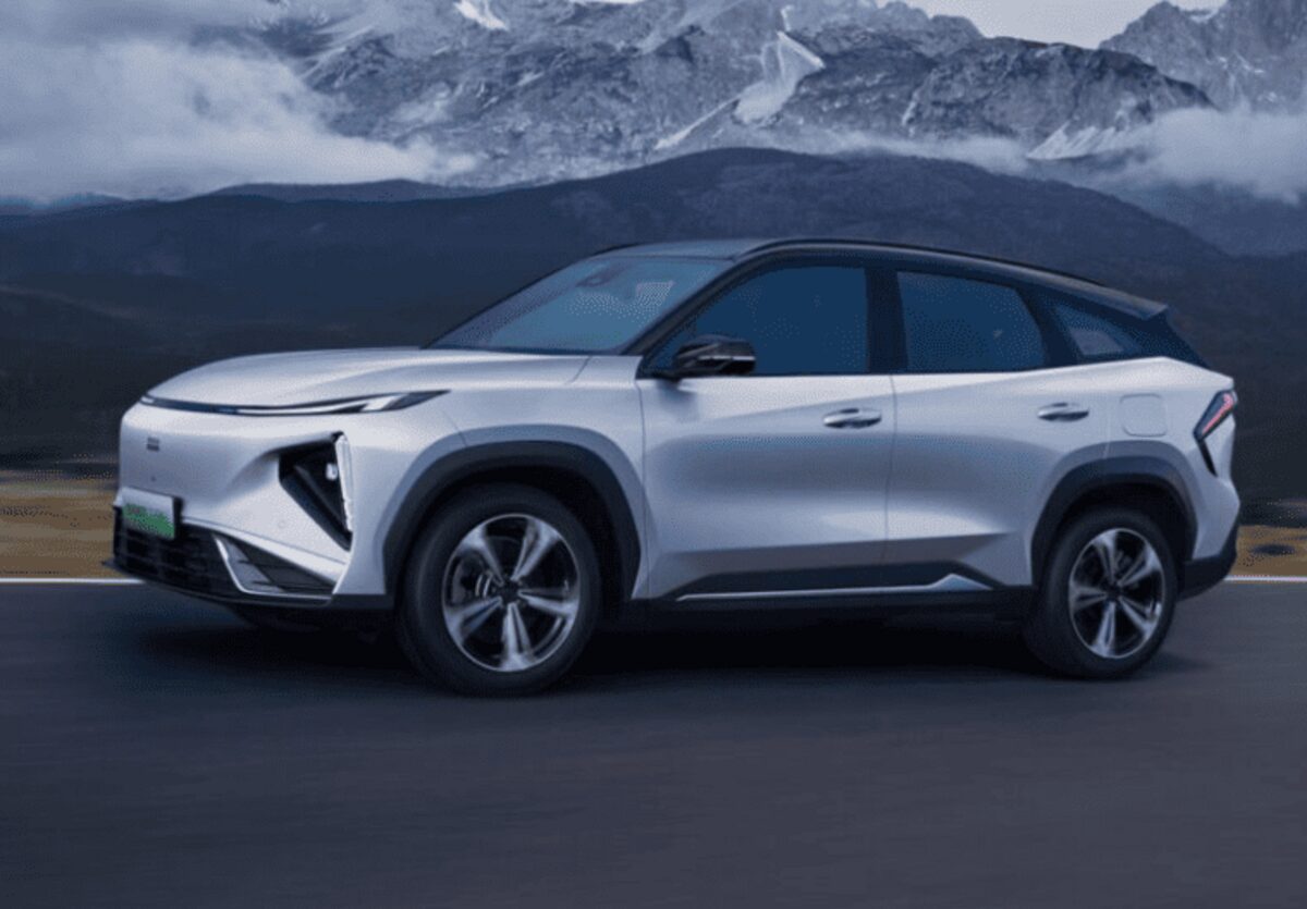 Представлено Geely Galaxy L7 EM-i з передовими цифровими можливостями