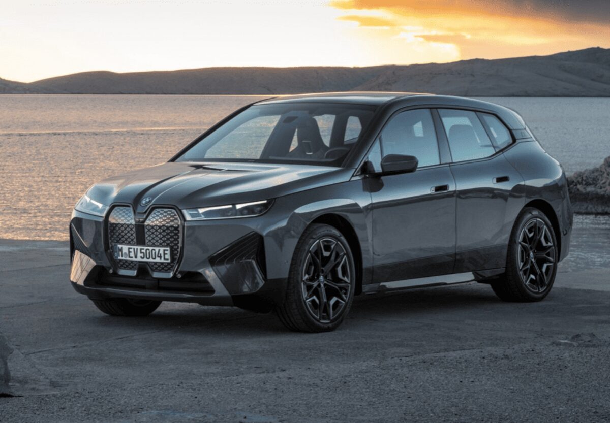 BMW iX очолив рейтинг задоволеності власників електромобілів у США