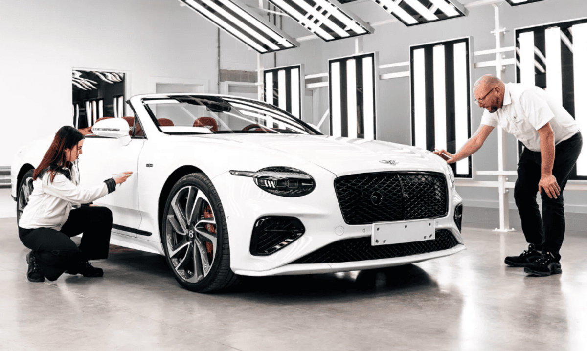 Bentley представила нову гібридну версію Continental GT і оголосила плани на електричний кросовер