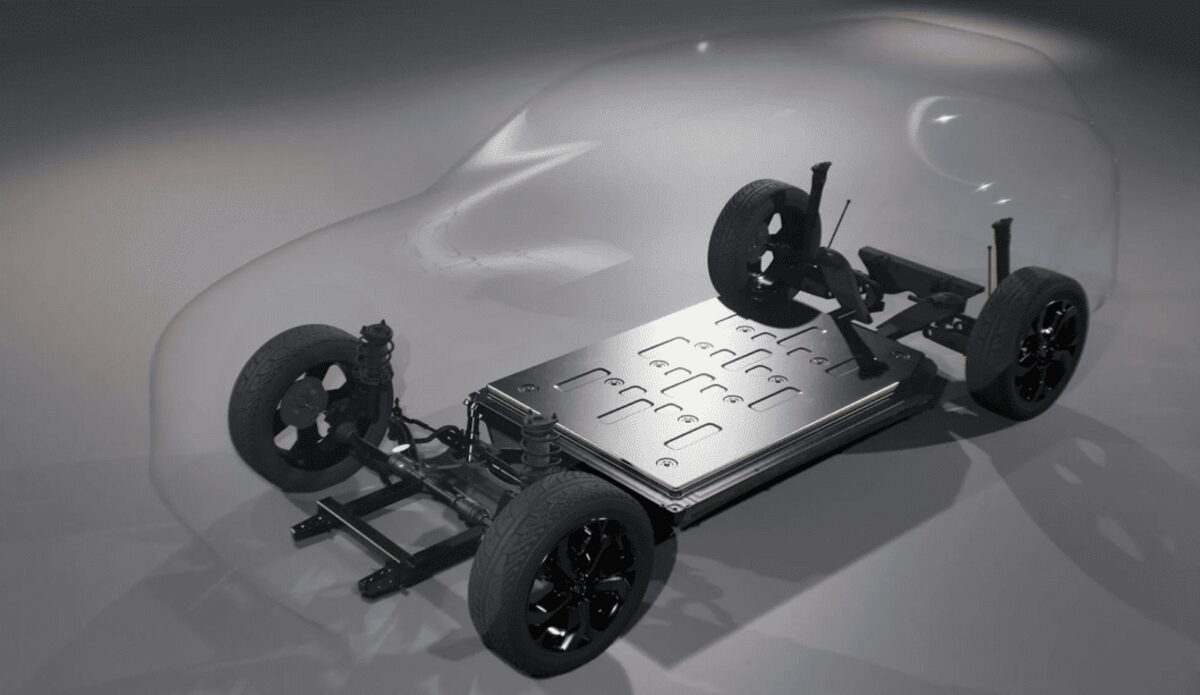 Mazda зменшує інвестиції в електрифікацію та представляє нові технології