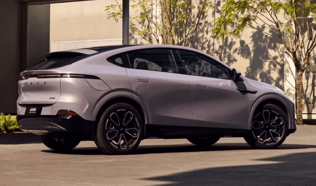 Xpeng G6 2025 року: нові оновлення роблять китайський електромобіль конкурентом Tesla Model Y