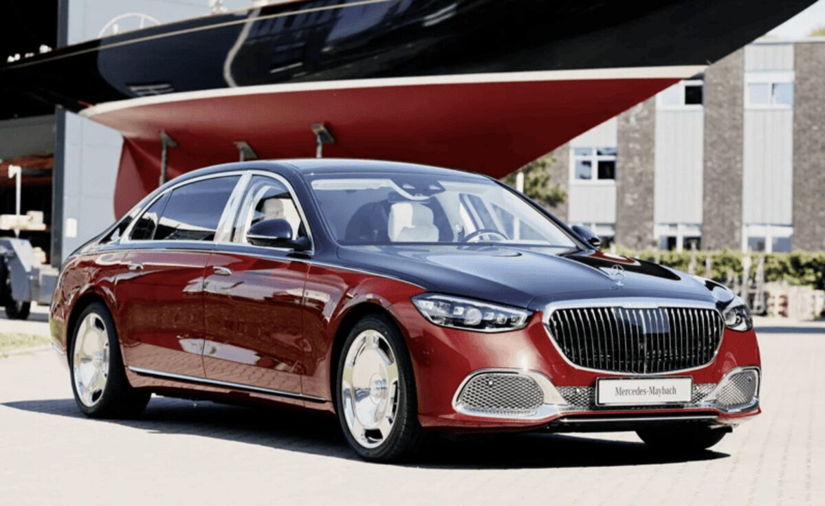 Головний дизайнер Mercedes-Benz заявив, що екрани не є ознакою розкоші