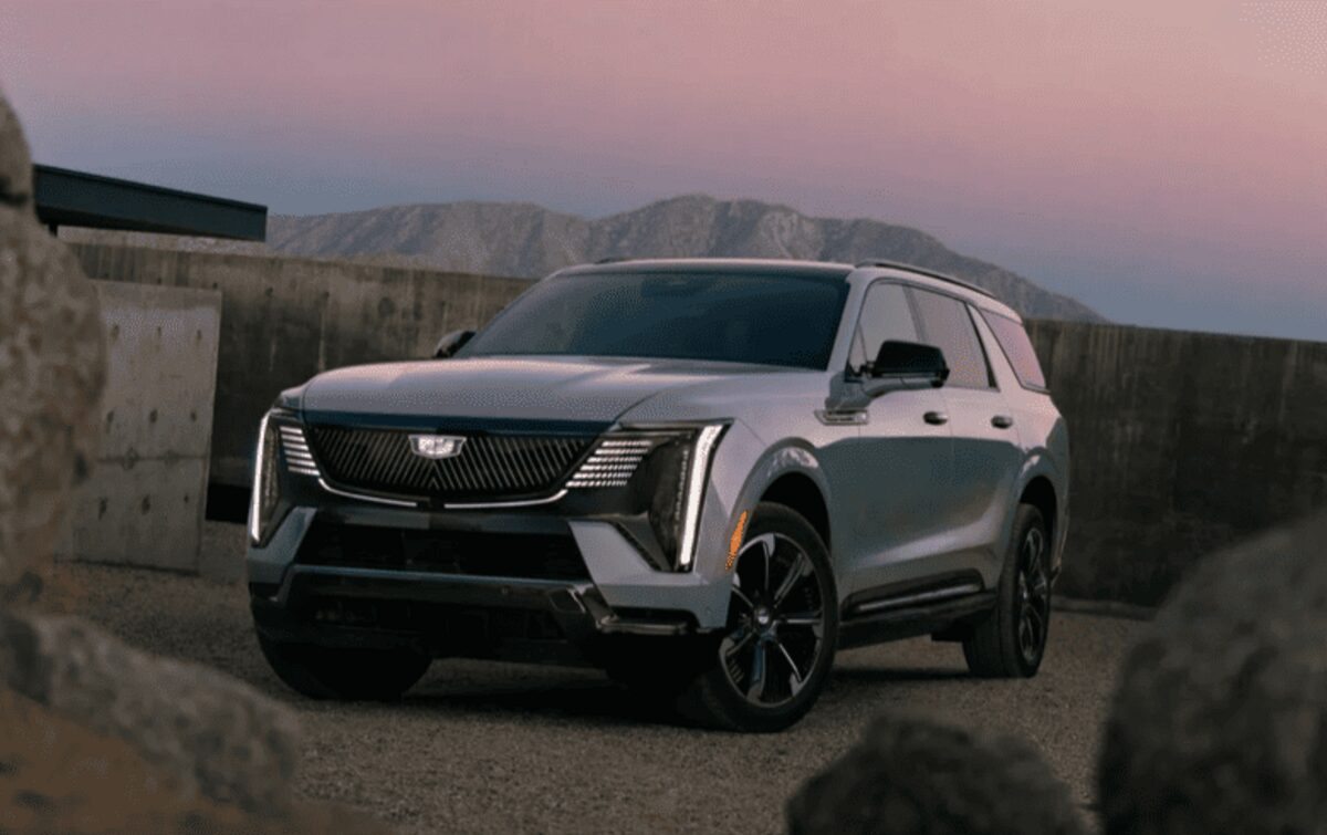 Cadillac представив подовжену електричну версію Escalade IQL 2026 року