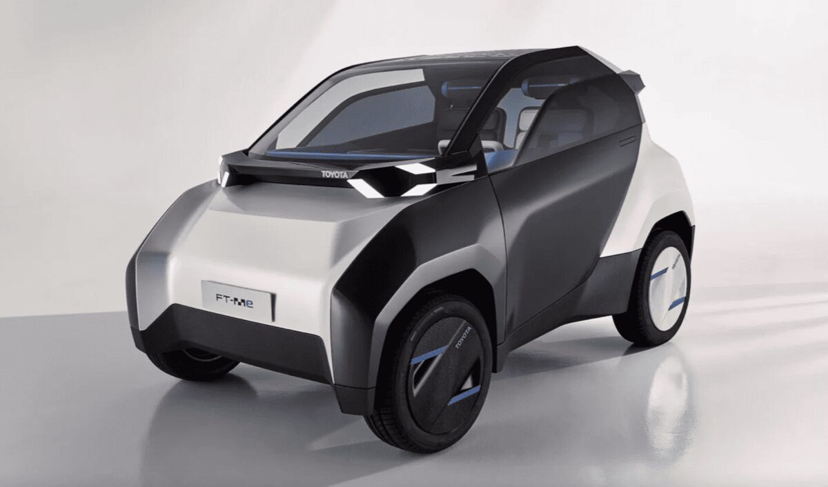 Toyota розробила електрокар, що заряджається від сонця
