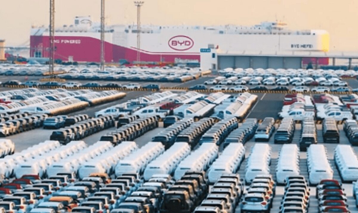 BYD розширює флот і знижує витрати на експорт автомобілів