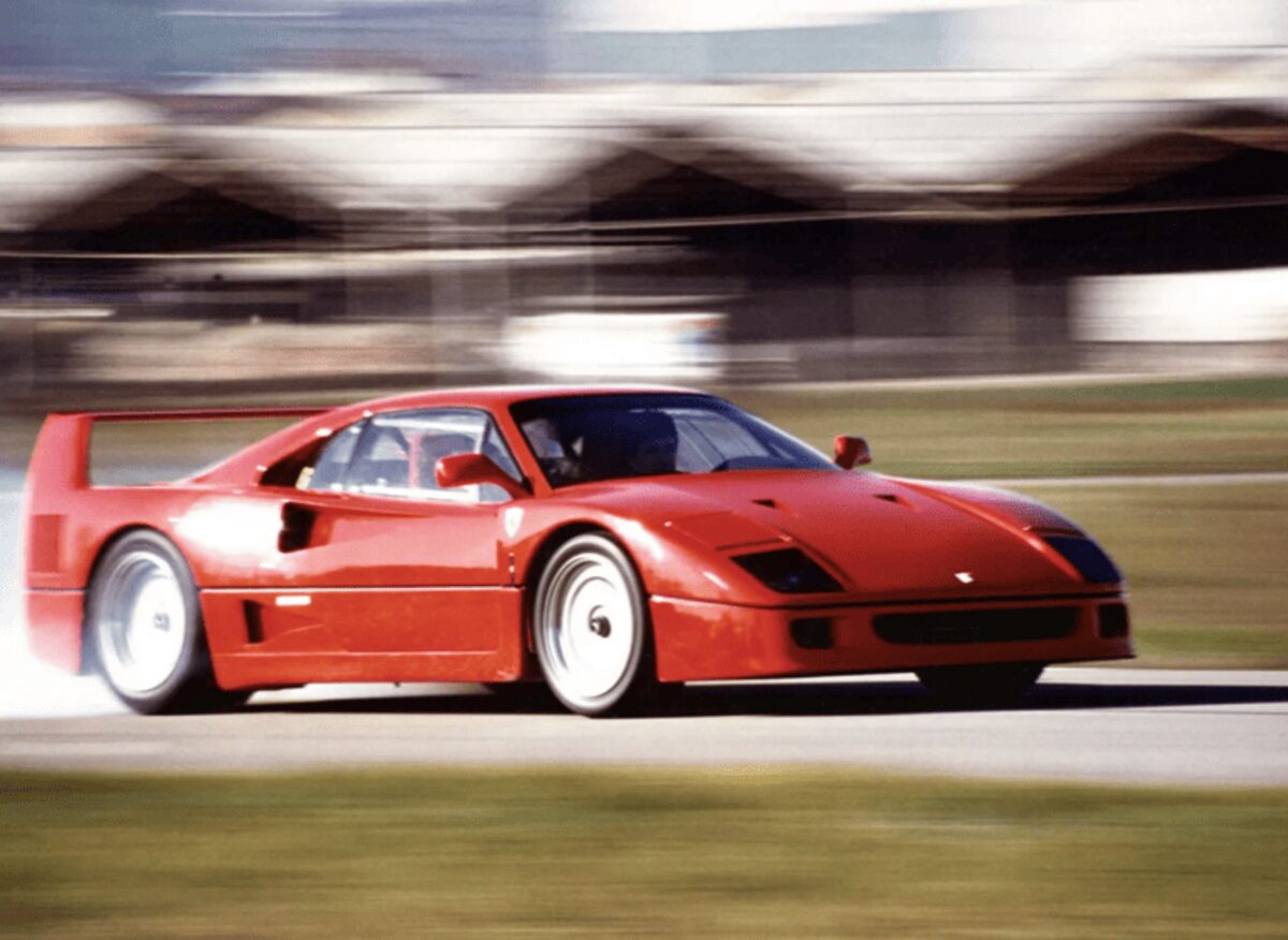 Льюїс Хемілтон хоче створити Ferrari F44 на базі легендарного F40