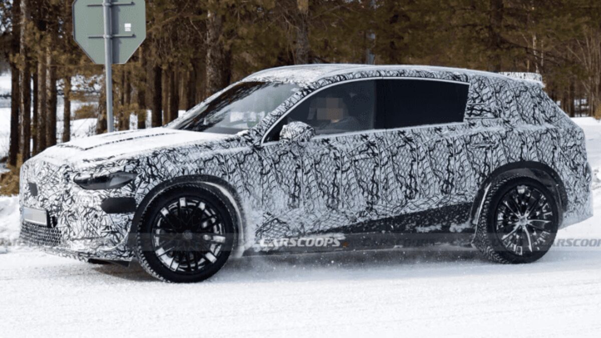 Mercedes-AMG тестує новий електричний GLC з потужністю понад 500 к.с.