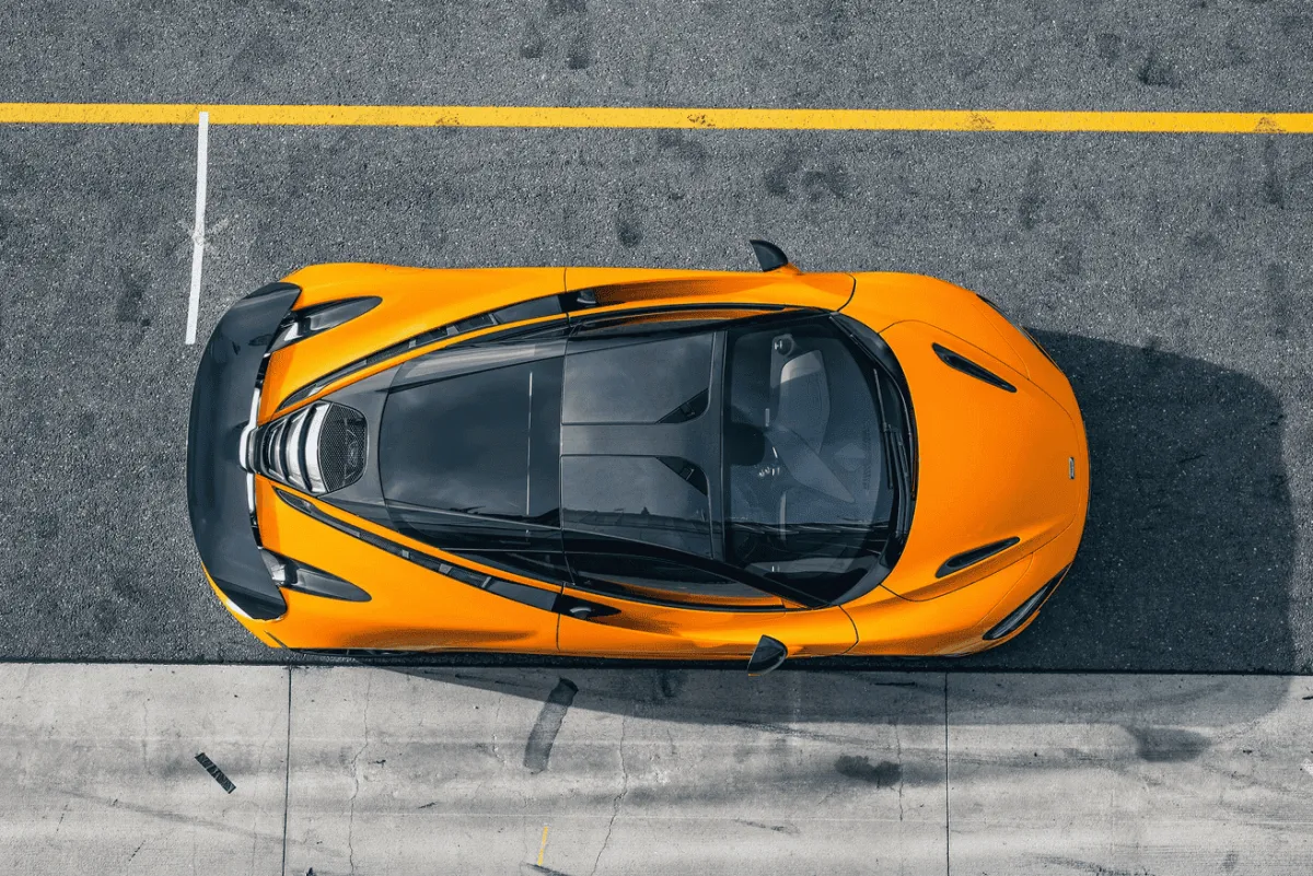 McLaren відкликає десятки авто через небезпечну помилку в гальмах