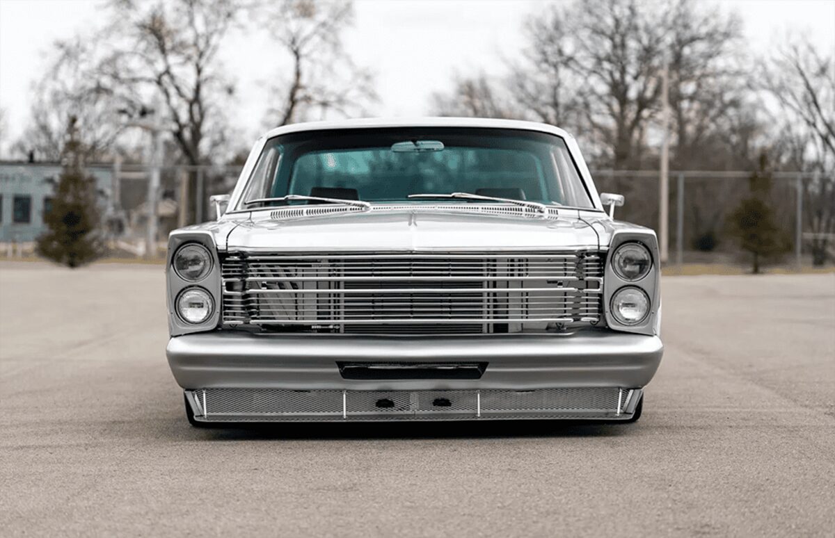 Кастомізований Ford Galaxie 500 може продатися за понад $200 000 завдяки масштабній модернізації (фото)