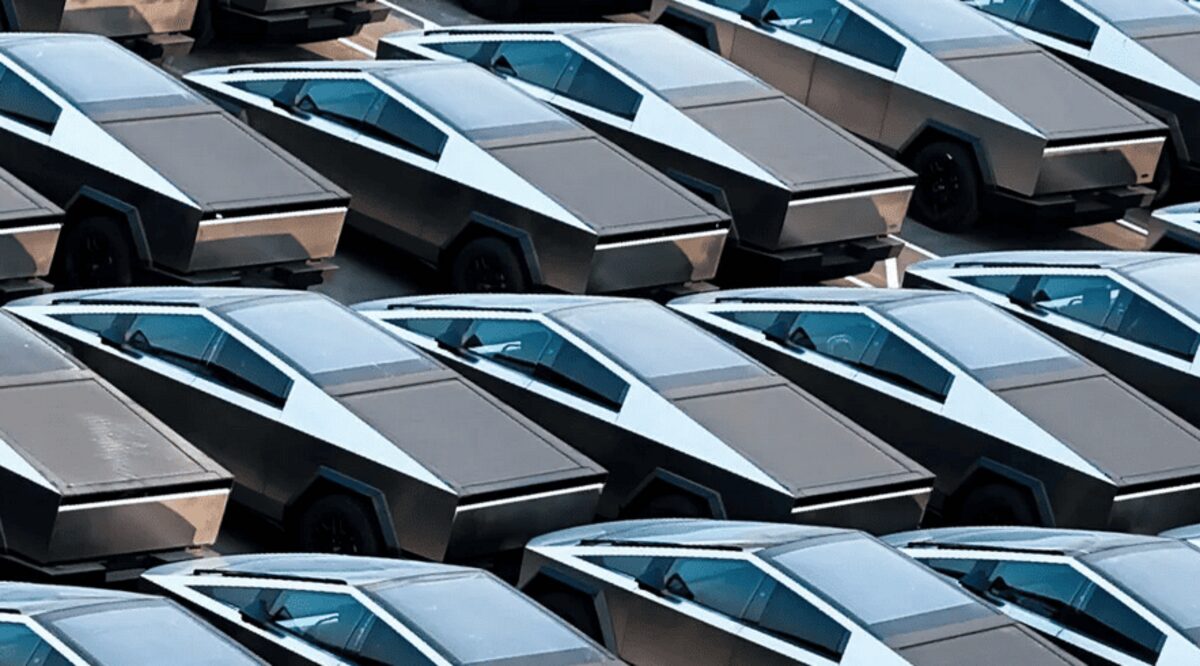Tesla скорочує виробництво та переорієнтовується на популярні моделі