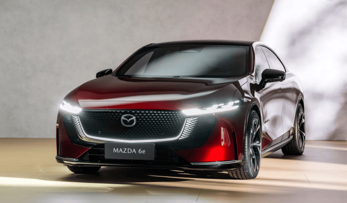 Mazda проти німців: гіпотетичний EZ-6  кидає виклик M340i (ФОТО)