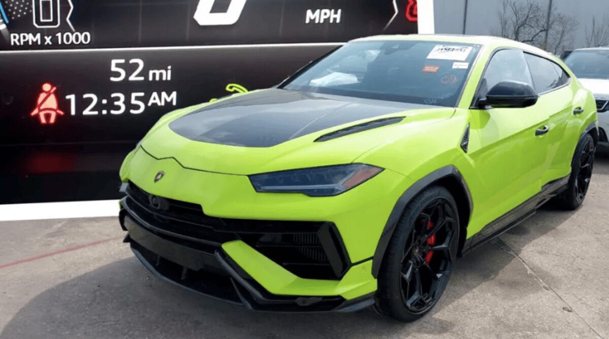 Викрадений Lamborghini Urus без VIN-коду виставили на аукціон