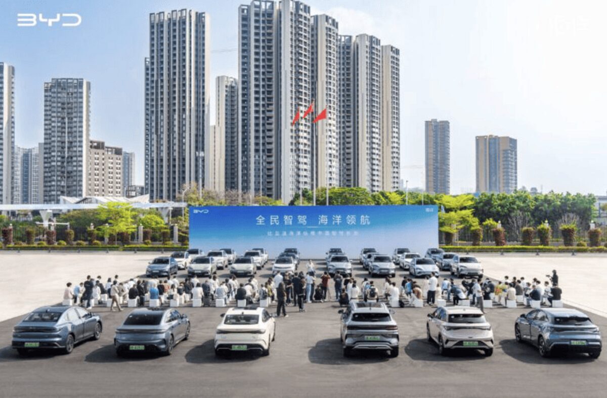 BYD закріплює лідерство на ринку електромобілів, випереджаючи Tesla