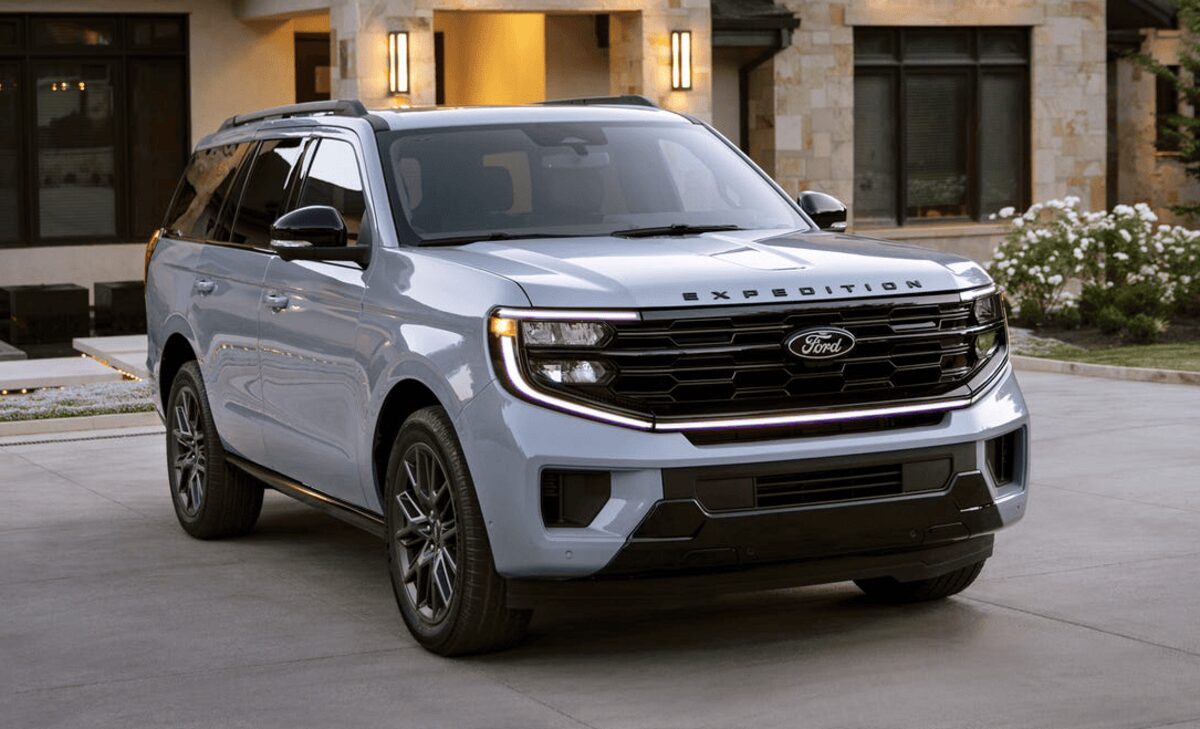 Ford знову відкликає автомобілі через проблеми з якістю