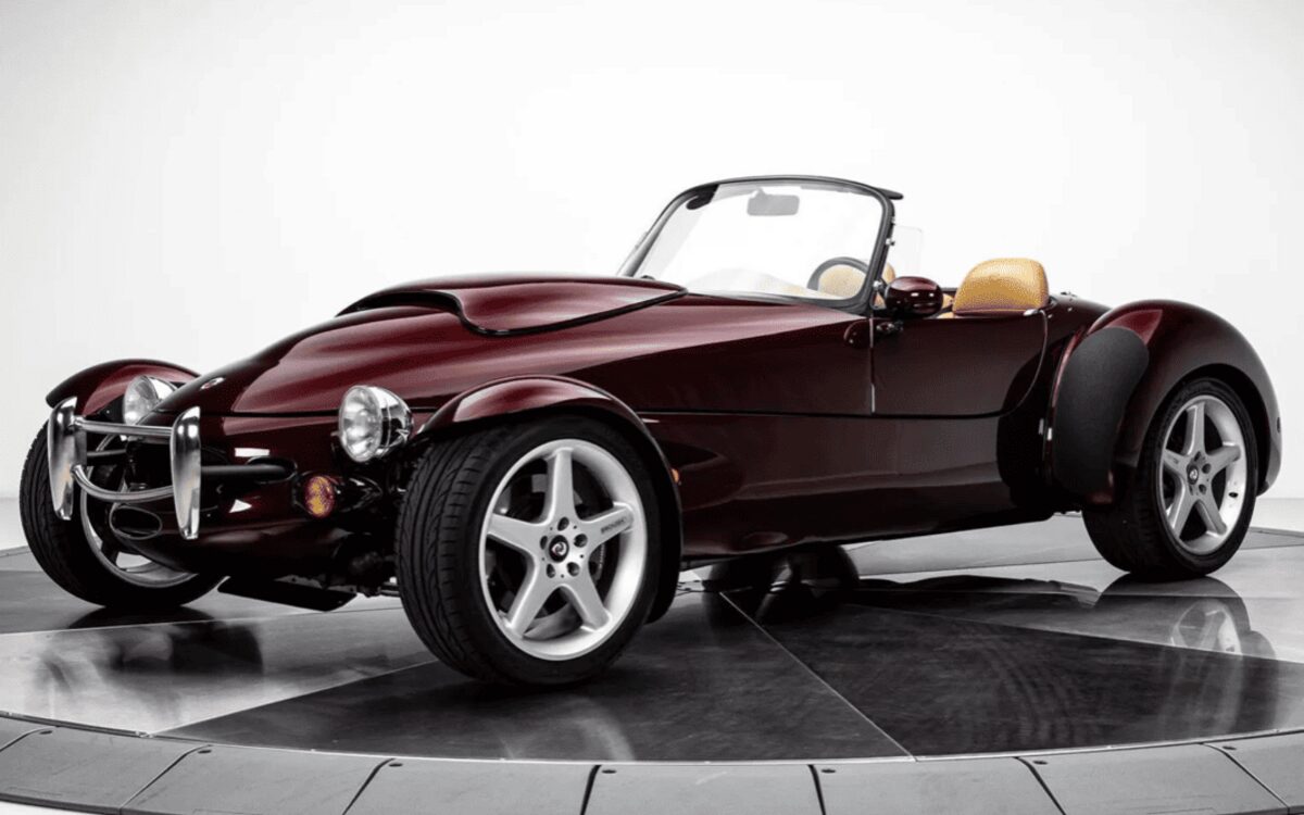 Унікальний Panoz Roadster став зіркою аукціону Cars & Bids