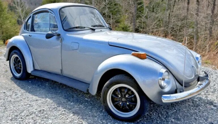 Чи здогадаєшся, де двигун у VW Super Beetle?