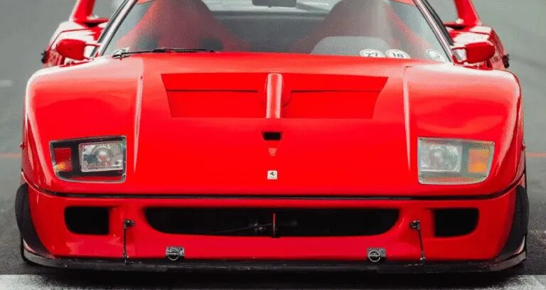 Ferrari F40 створений для перегонів (відео)