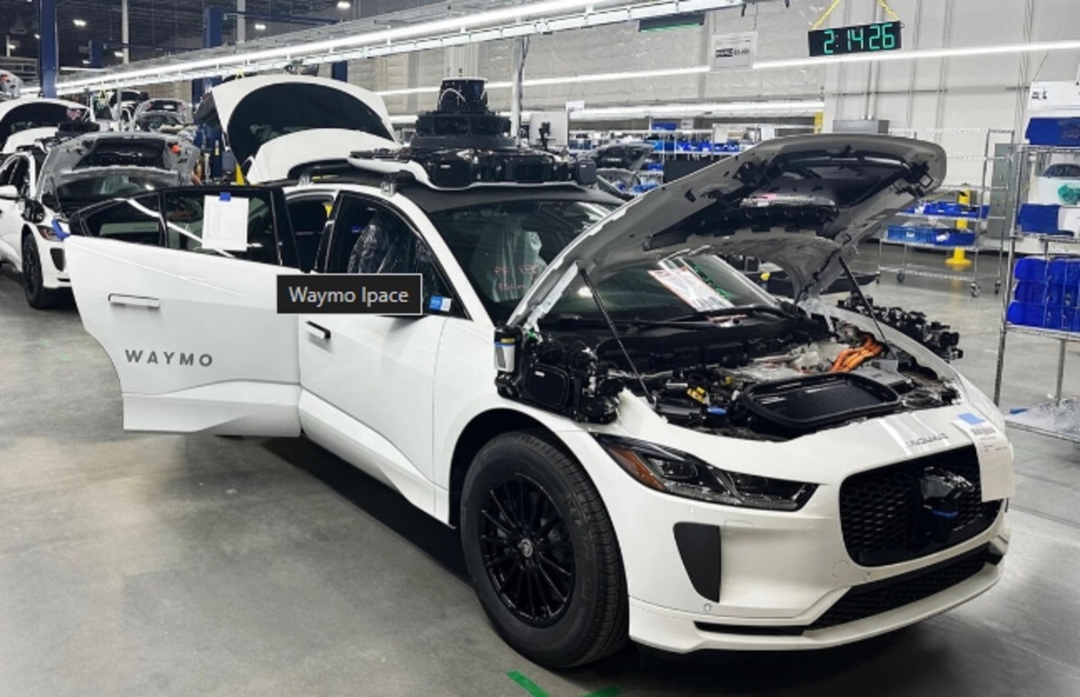 Понад 2000 електричних Jaguar I-Pace стануть автономними таксі