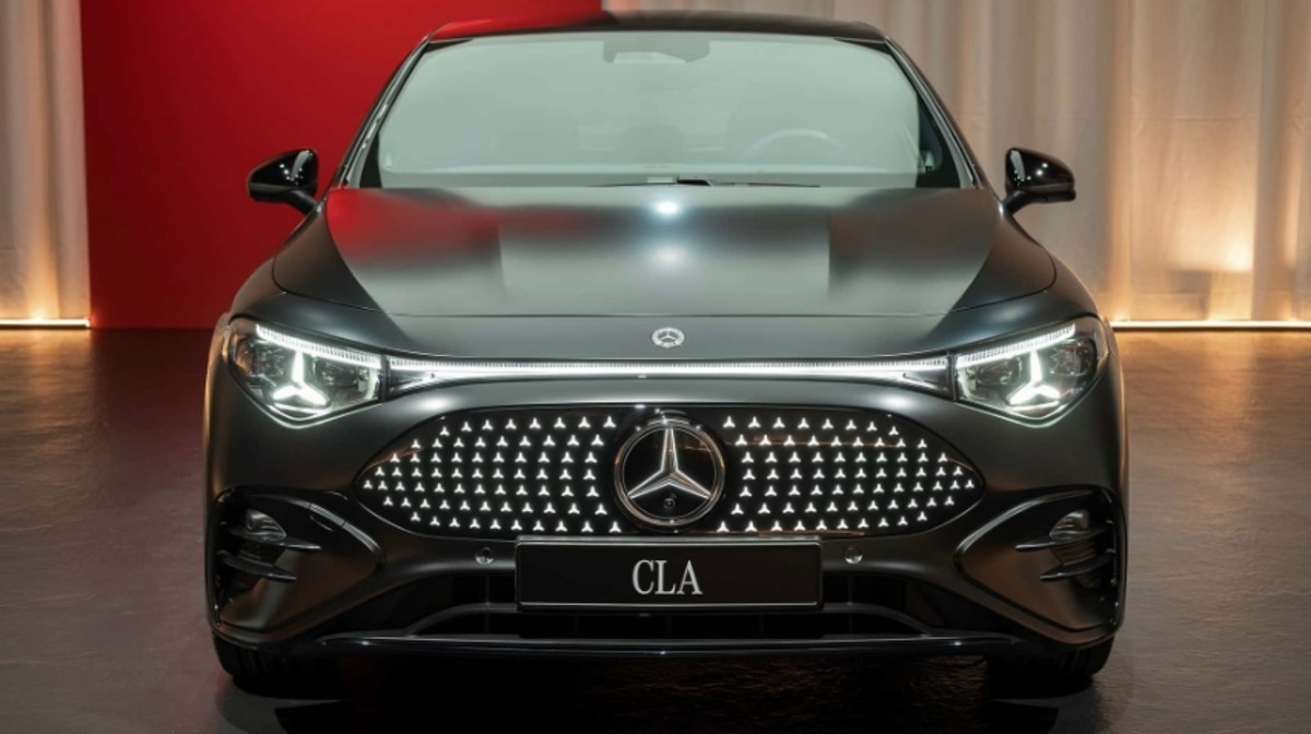 Електрокар Mercedes-Benz CLA EV несумісний із більшістю швидких зарядок у США
