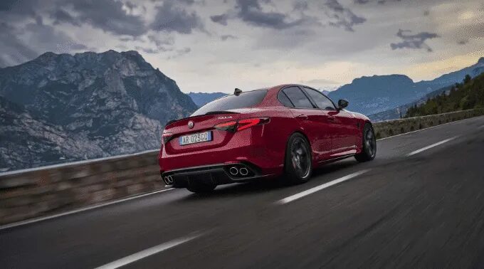 Quadrifoglio повертається: Alfa Romeo обіцяє несподіванку