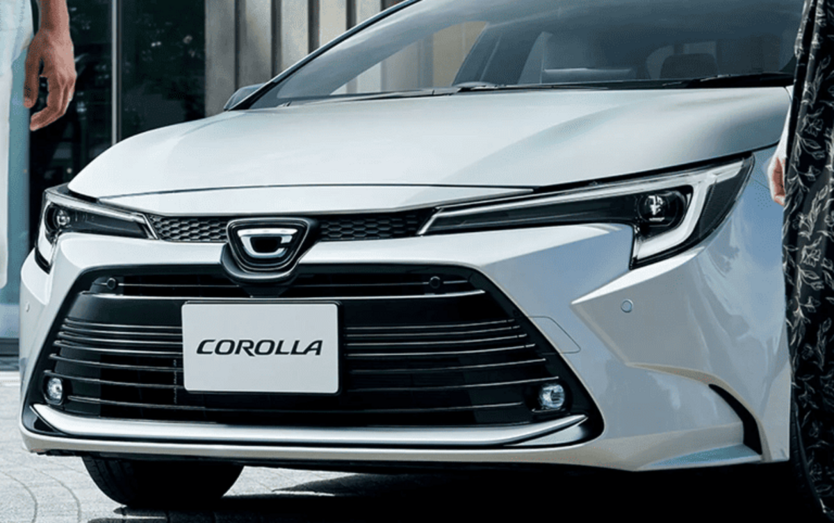 Toyota припинила випуск всіх бензинових Corolla в Японії