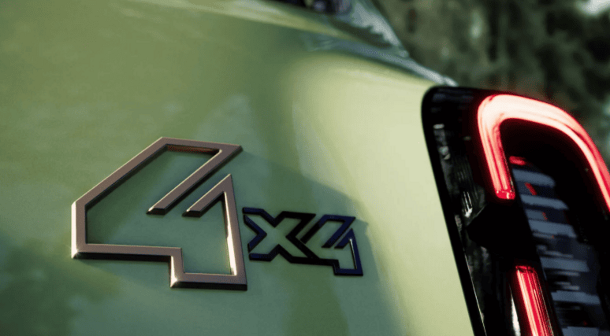 Renault R4: ретро повертається з повним приводом і сучасною начинкою