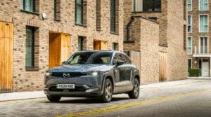 Перший електромобіль Mazda припиняє продажі в Європі