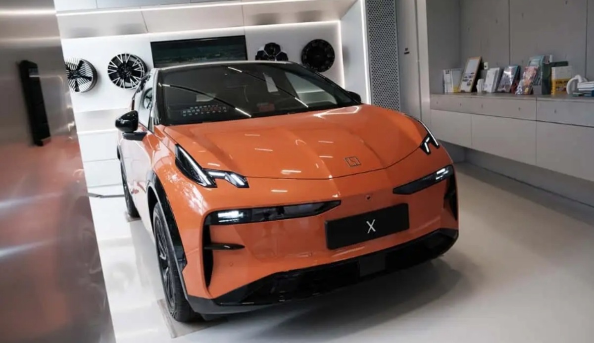 Zeekr знову стає приватною компанією