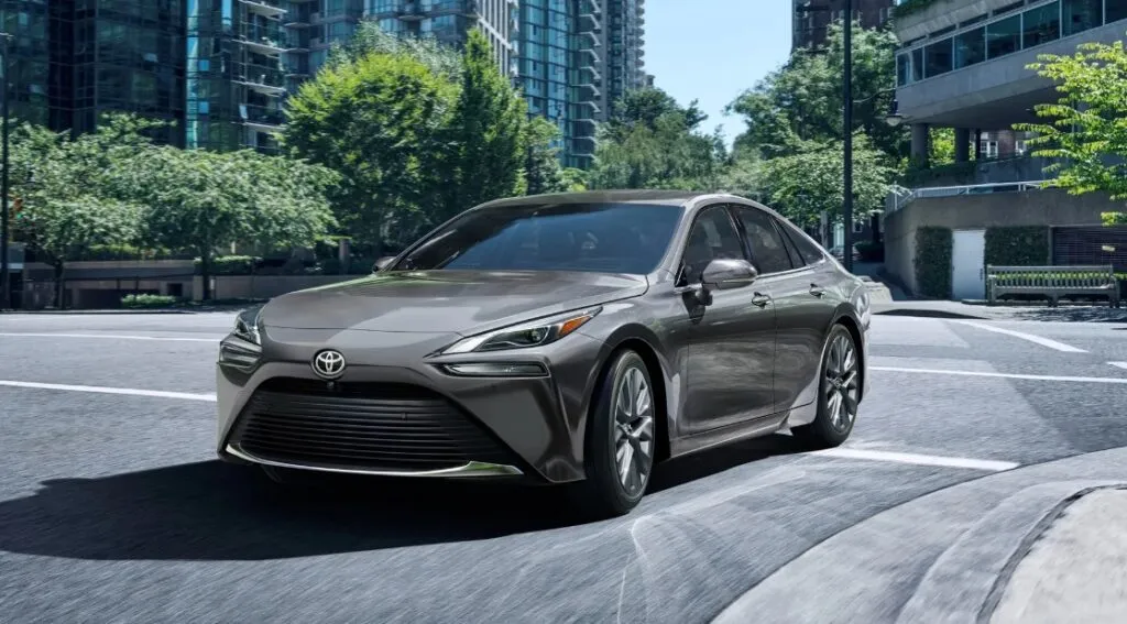 Нова Toyota 2025 — знахідка у світі автівок