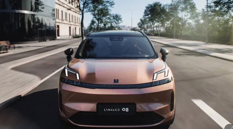 Прем’єра Lynk & Co 08 : гібрид, що заряджається за 33 хвилини