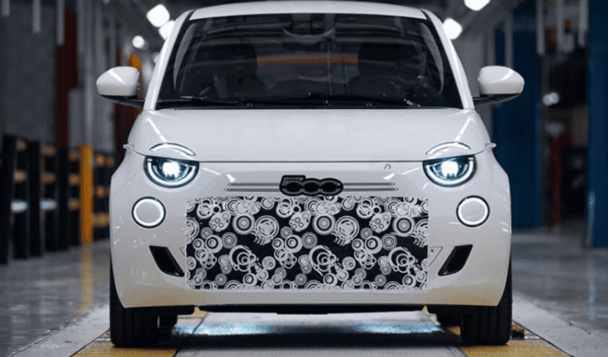 Новий Fiat 500 Hybrid з ручною коробкою передач