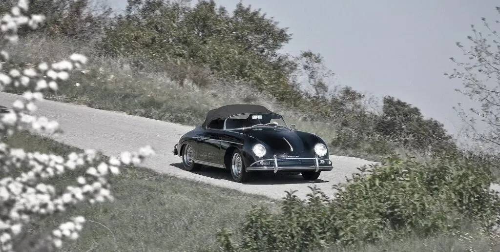 Як все починалося: історія першого автомобіля легенди Стівa МакКвіна