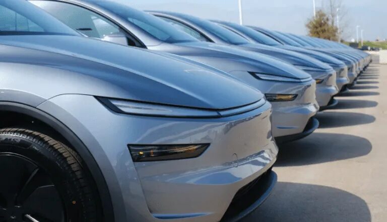 Tesla отримала ультиматум через оманливу рекламу автопілота