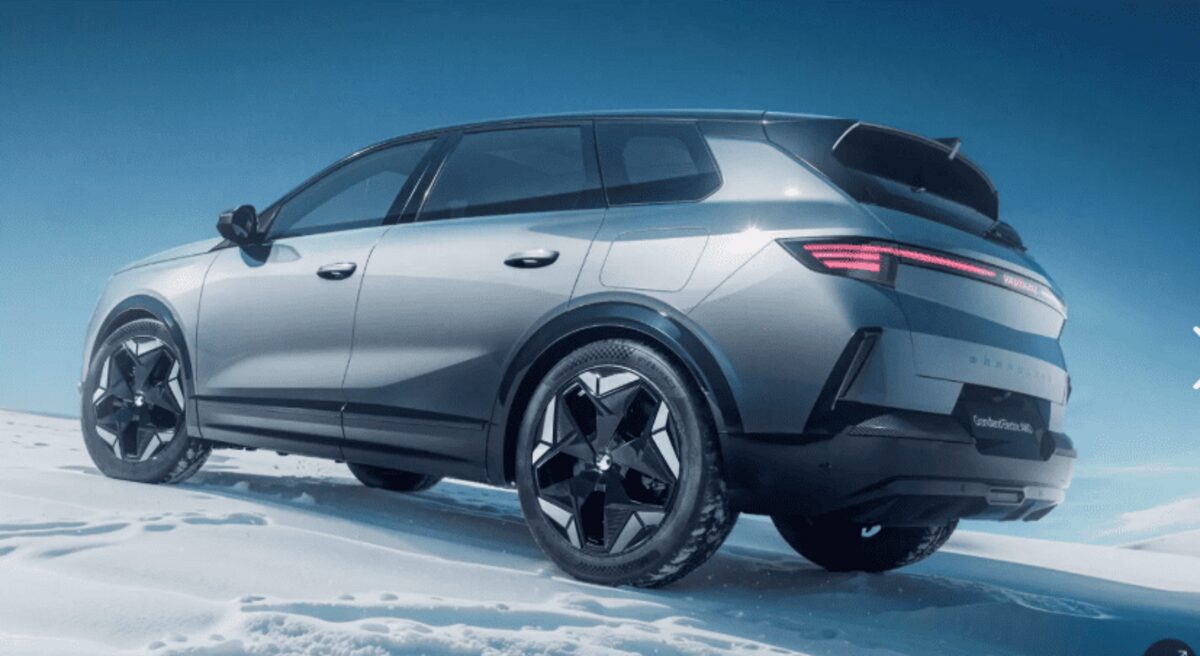Opel – електричний Grandland з двома моторами