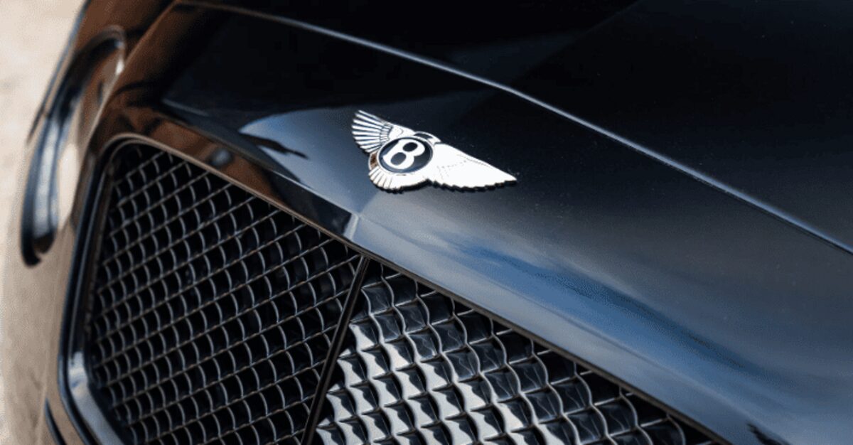 Bentley виводить спортивність на новий рівень