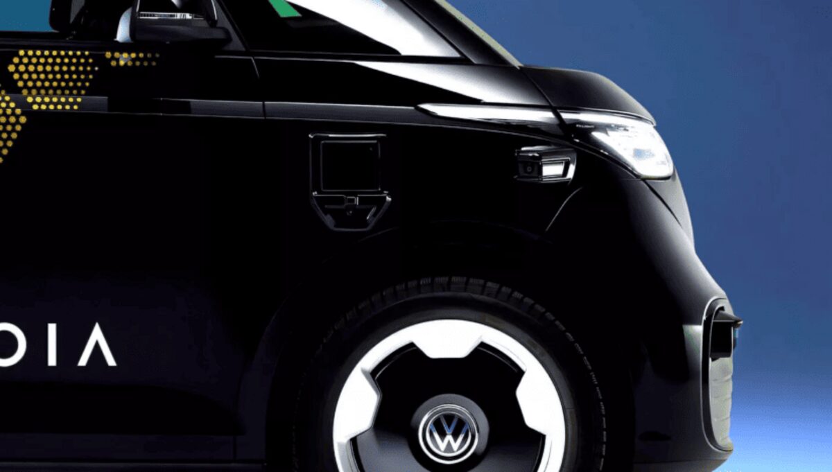 VW випереджає Tesla з серійним роботаксі