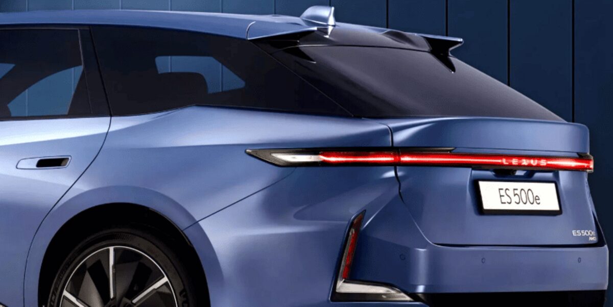 Новий Lexus ES може стати універсалом(відео)