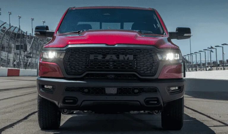 Ram  обрав легендарний двигун Hemi