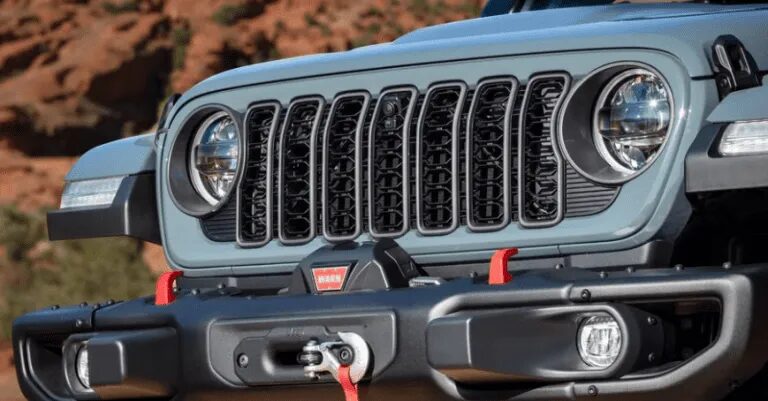 Ford Bronco — головний конкурент легендарного Jeep Wrangler