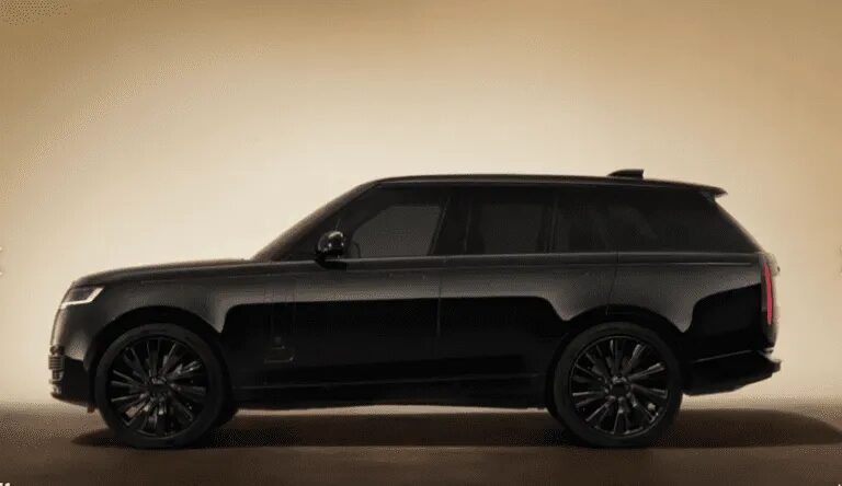 Представлено Range Rover SV Black-глянцевий чорний гігант