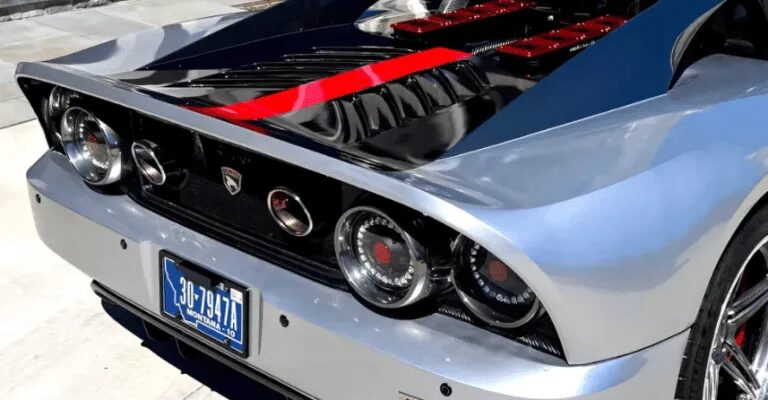 У США продають унікальний Falcon F7