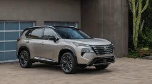 Nissan відкликає авто через проблеми