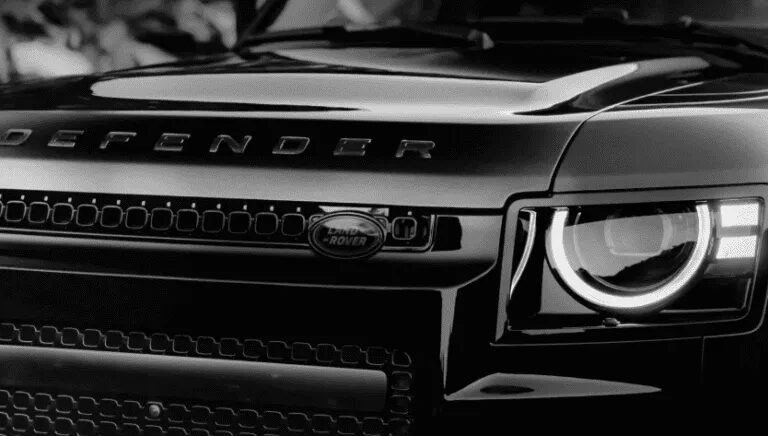 Найтемніший Defender від Land Rover