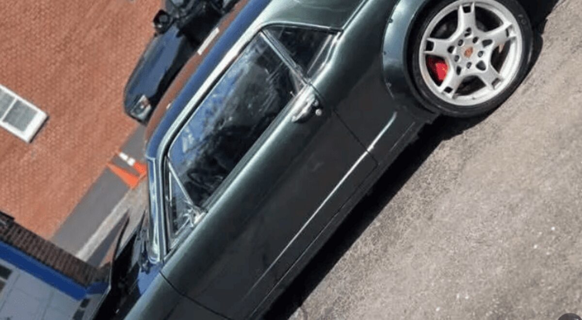 Найдивніший Mustang: всередині Porsche 911