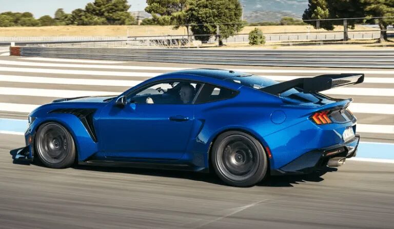 Огляд Ford Mustang GTD (фото)