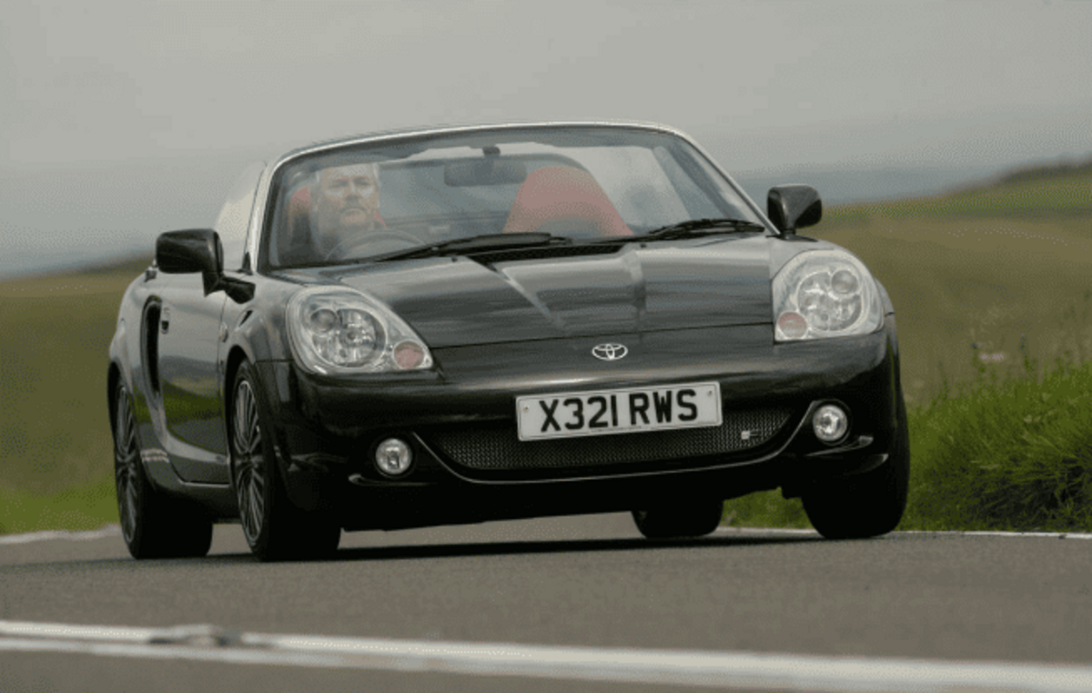 Новий MR2: компактний спорткар для драйву