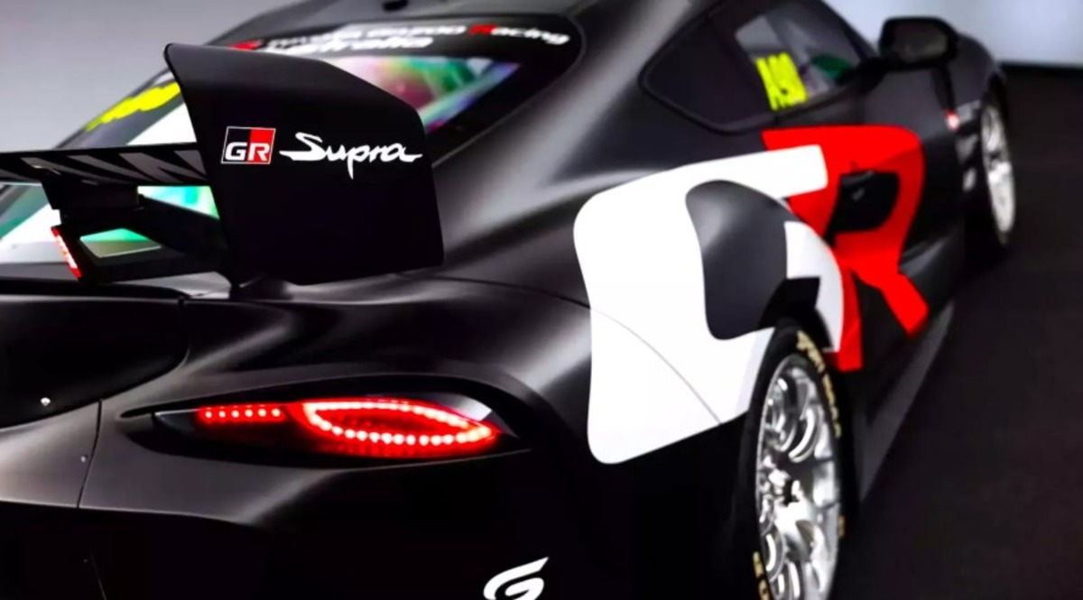 Нова Toyota Supra для перегонів (відео)